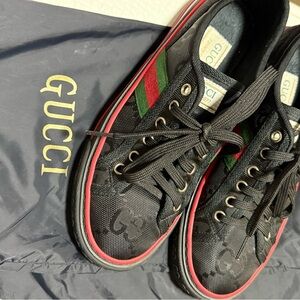 GUCCI Retro 1977 style Sneakers.  Size 37. Like new.